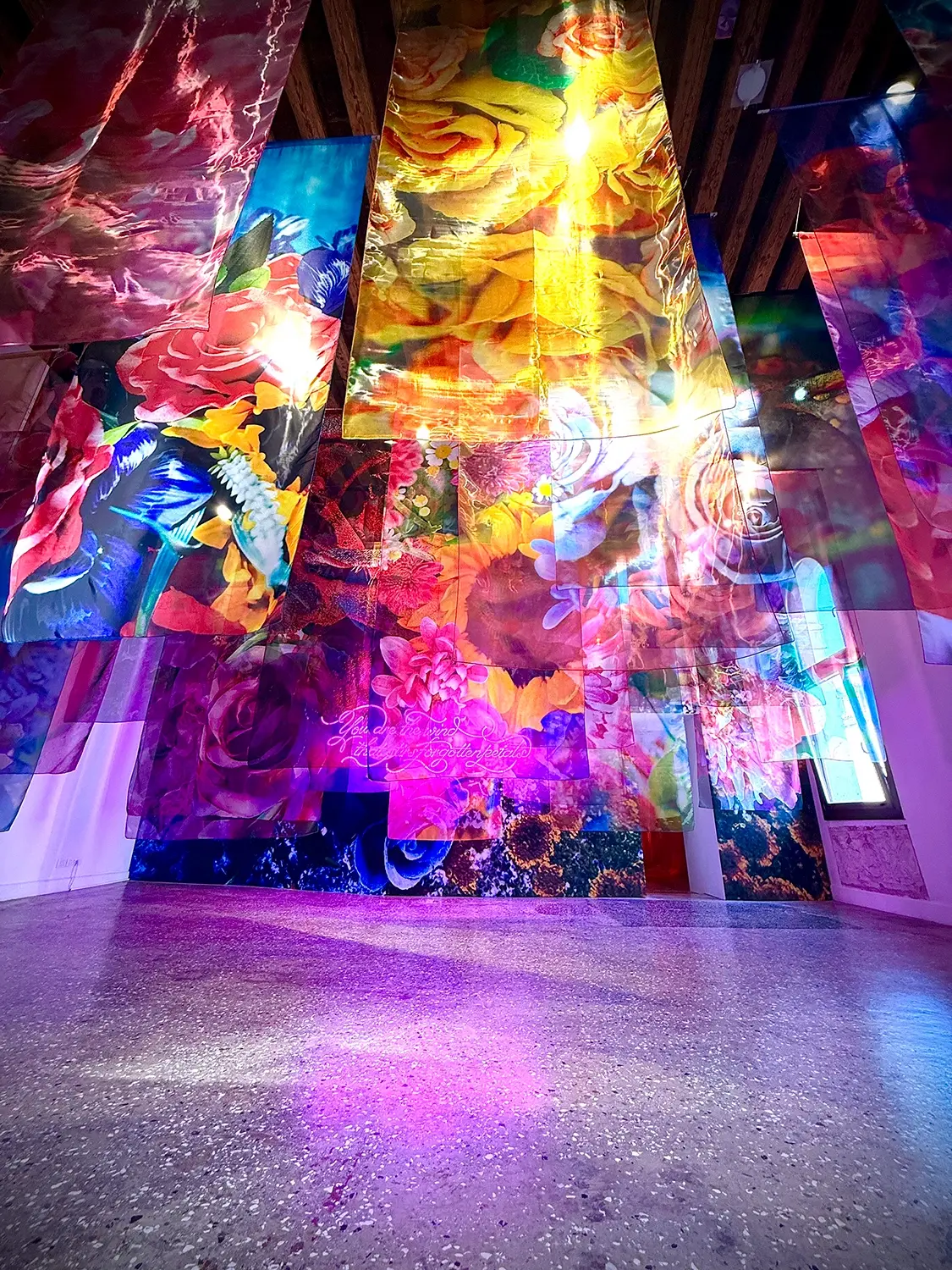 展區《生命的殘骸》一隅。（意大利威尼斯博拉尼宮；圖／聯合數位文創提供）