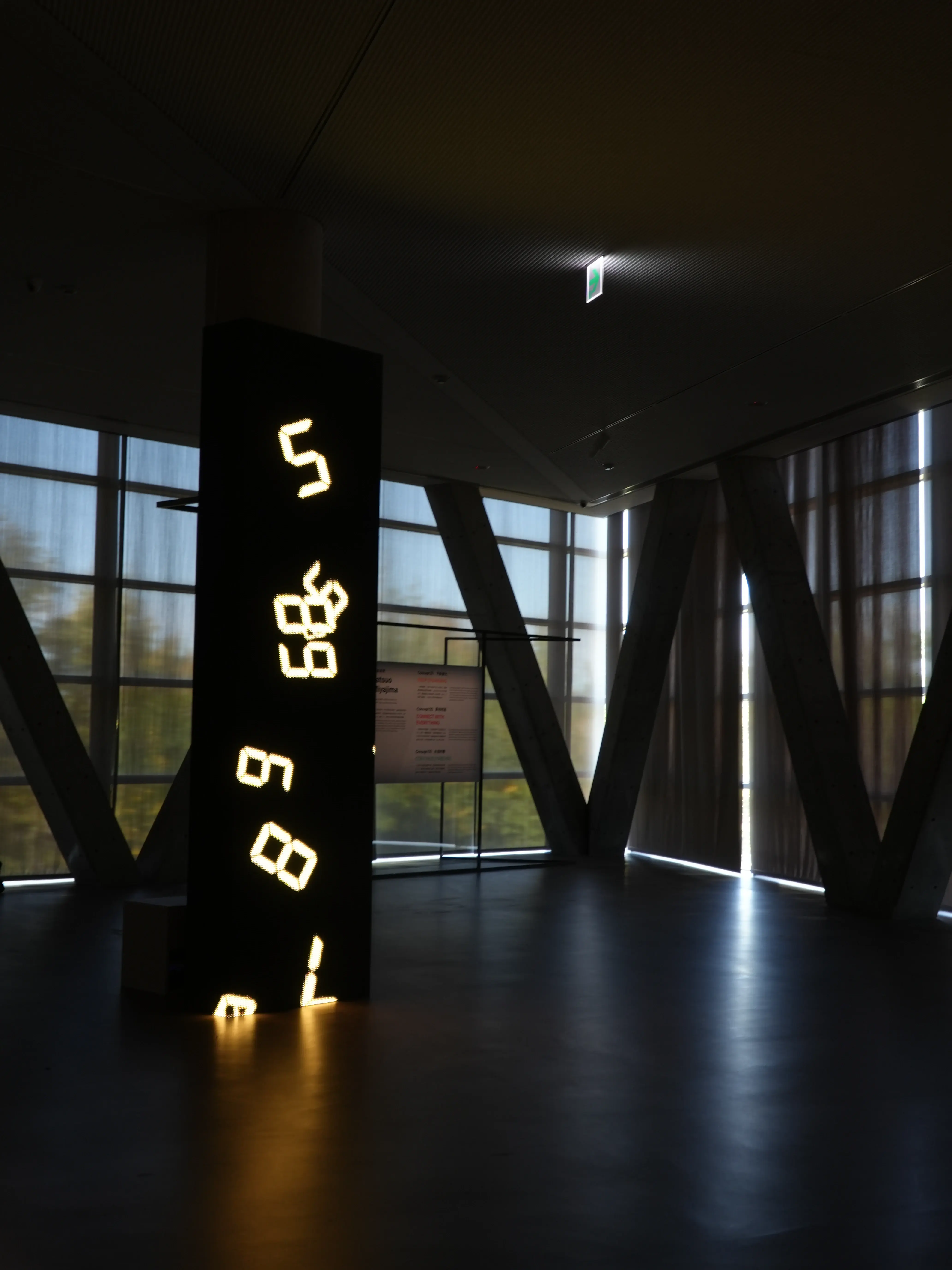 〈時間瀑布〉（time Waterfall）