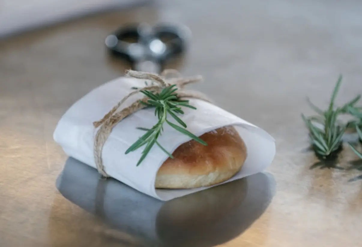 圖說8：依傍中央山脈地下湧泉復育而成的「豐之谷」萬坪綠地，提供旅人包含窯烤麵包在內的多元生態體驗，於綠意間重拾生活律動。 2