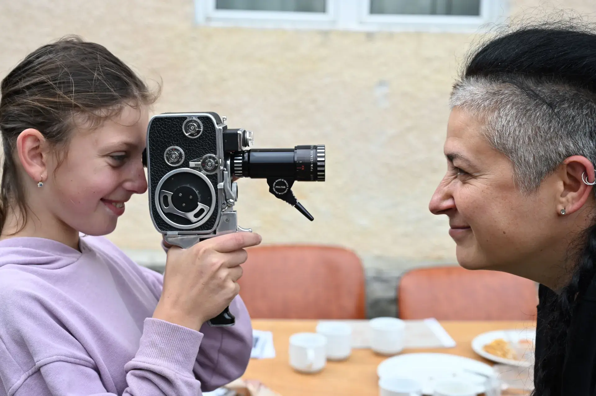 6.伊琳娜·波提亞·布坎與喬恩·迪恩〈鏡頭下的我們：社群創作工作坊〉。圖片來源：藝術家提供