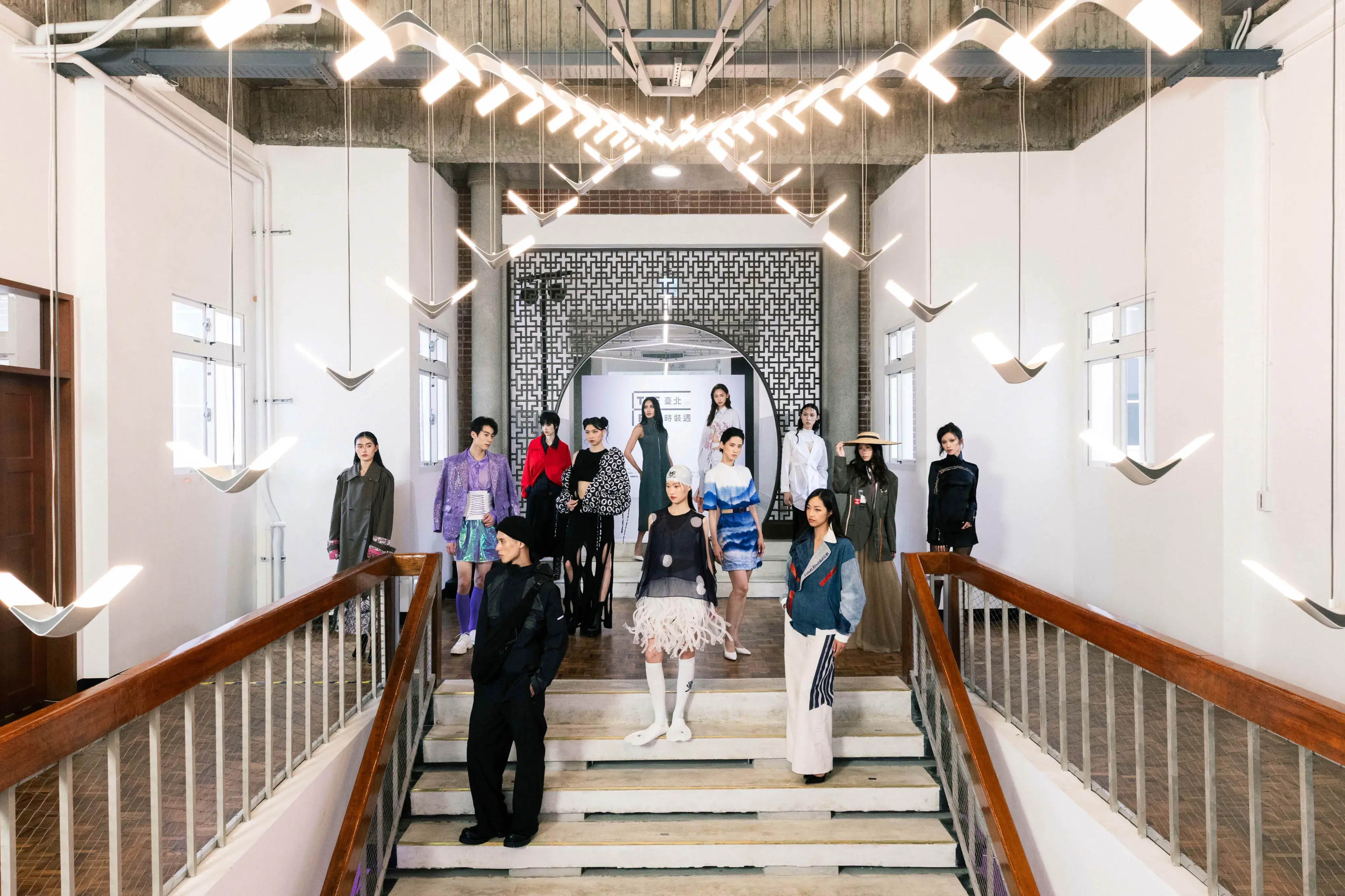 05. 13 Model Aish Charinyeh Claudia Wang Daniel Wong Gioia Pan Infdark Inmories Jenn Lee Just In Xx Oqliq Story Wear Weitzuyuan Yentity